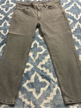 Levi’s 514 Straight Fit Jeans